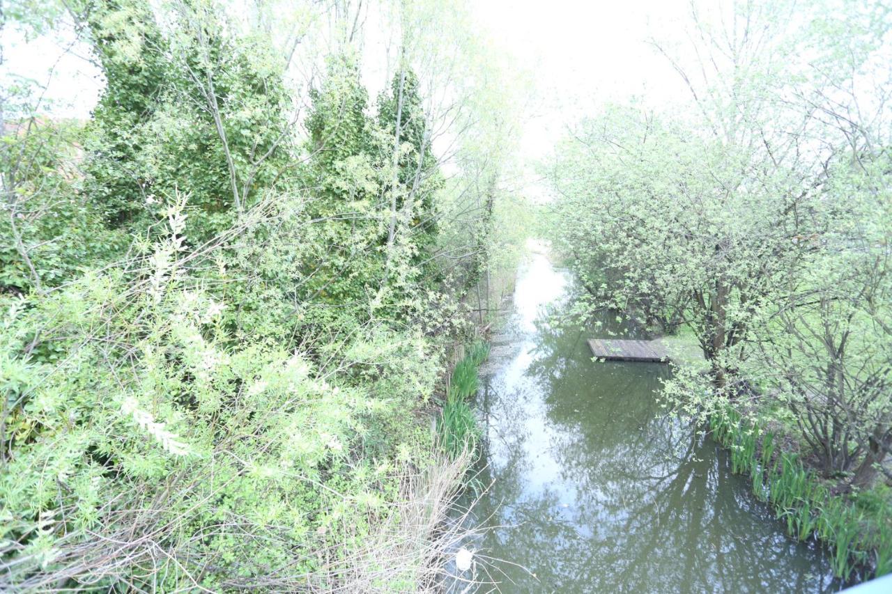 Thamesmead  2 Bedroom Apartment מראה חיצוני תמונה