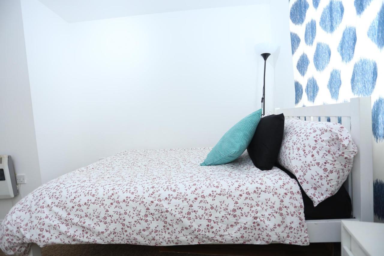 Thamesmead  2 Bedroom Apartment מראה חיצוני תמונה